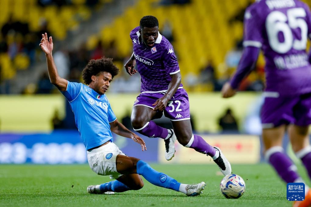 佛罗伦萨客场告捷，那不勒斯领头羊成绩稳固的简单介绍