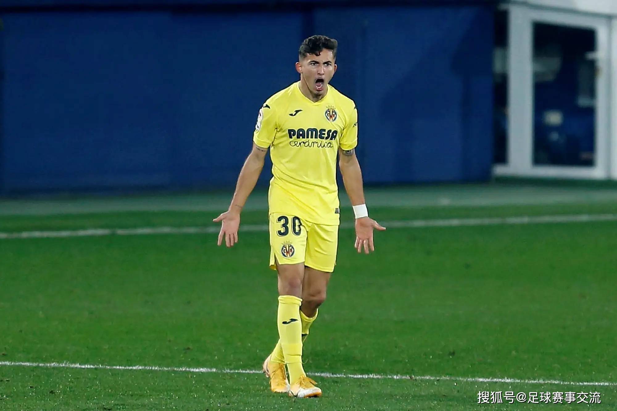 包含比利亚雷亚尔遭遇主场失利，积分榜排名下滑的词条