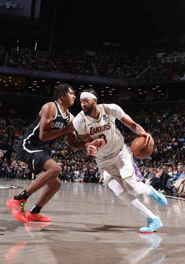 新生代挑战老将！NBA比赛中的对抗