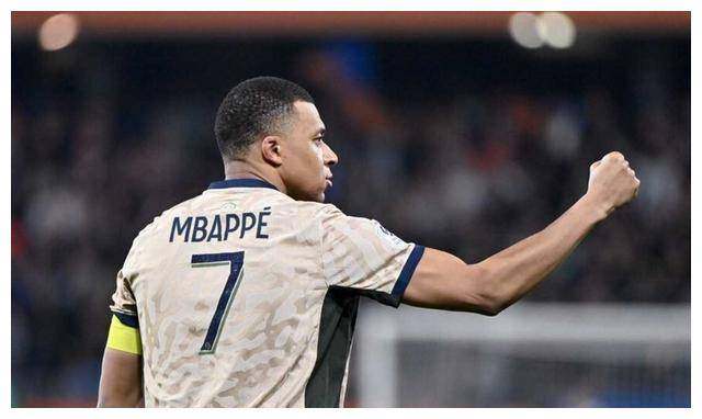 莱万多夫斯基新星大胜表现惊艳，快船未来可期！